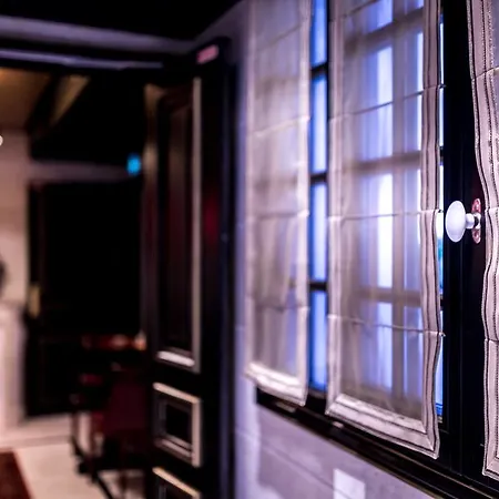 Maison Albar- Le Champs-elysees