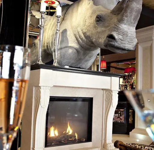 Maison Albar- Le Champs-elysees