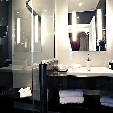 Maison Albar- Le Champs-elysees